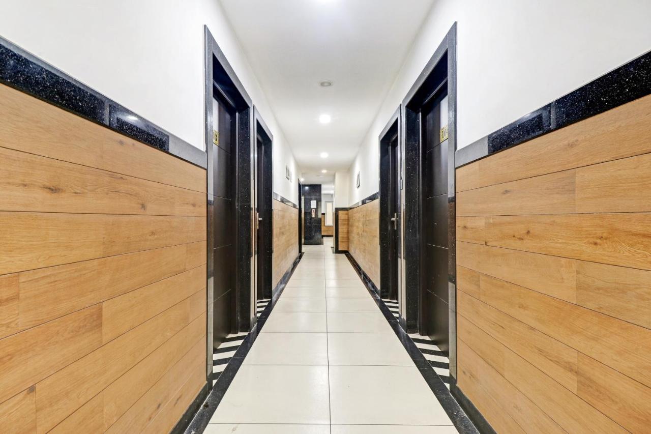 Oyo Townhouse 595 Majestic Inn Kochi المظهر الخارجي الصورة